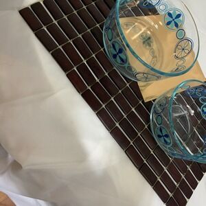 2 Pyrex Glass Bowls Turquoise Blue,‎ Pinwheel Design 7203 7201